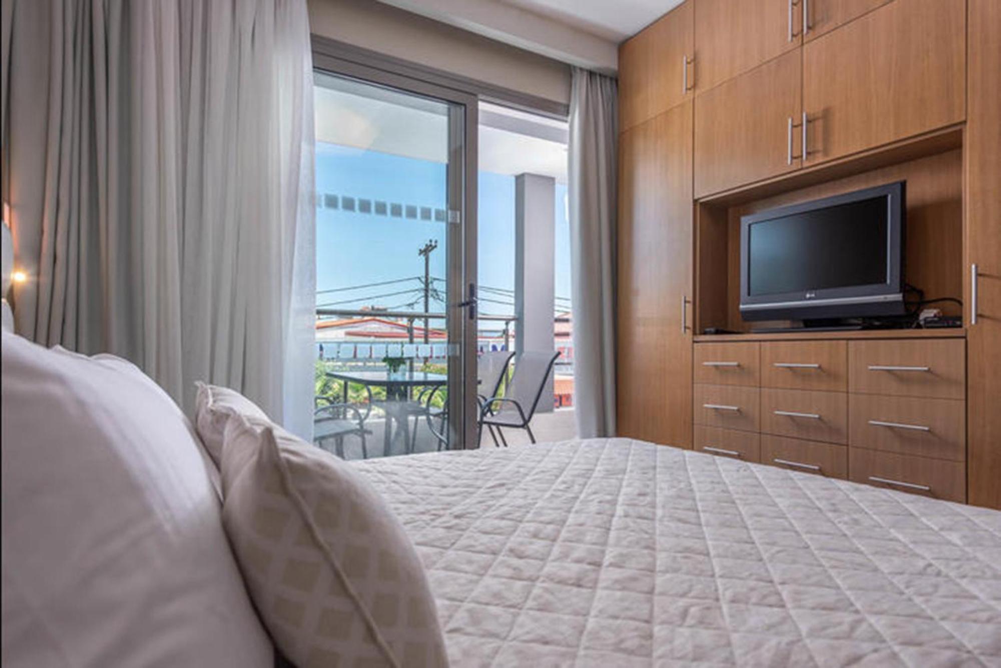 Dionysos Hotel Hanióti Kültér fotó